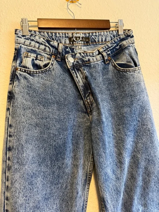 Piral Cross Button Straight Jeans – Size S - Picture 3 of 12